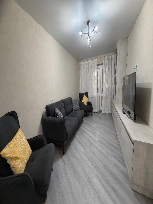 3-комнатная квартира, 90 м2, 2 этаж, Максим Горький