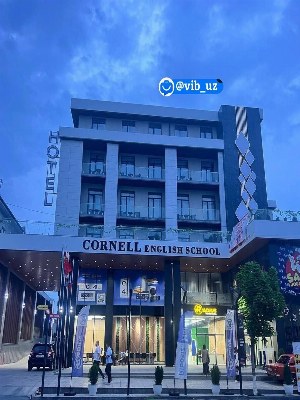 Администратор и менеджер по продажам в Cornell School