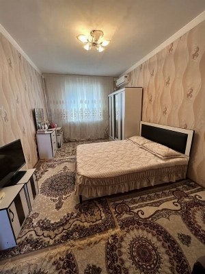 Четырехкомнатная квартира у метро Беруний