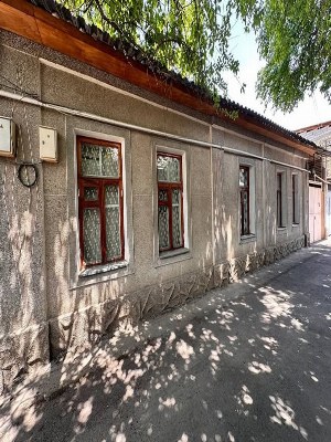 Дом с бассейном и сауной на участке 6.3 сотки
