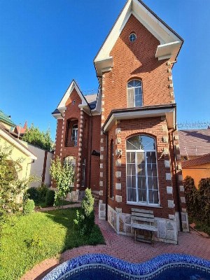 Двухэтажный дом 400 м2 в Мирзо-Улугбекском районе