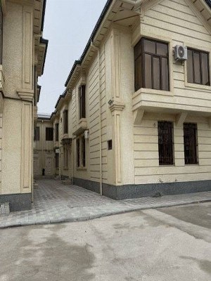 Двухэтажный дом в районе Поворот Хазора