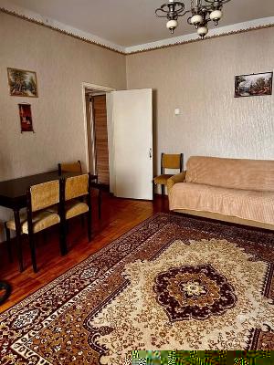 Двухкомнатная квартира на улице Бабура