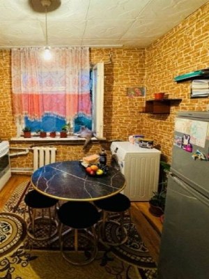 Двухкомнатная квартира на улице Бабура