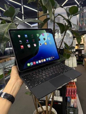 iPad Pro 12.9 M2 512GB с клавиатурой Magic Keyboard