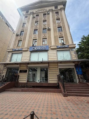 Коммерческая недвижимость в Дархане (цокольное помещение)