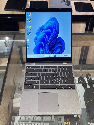 Ноутбук DELL Latitude 3330 2-in-1