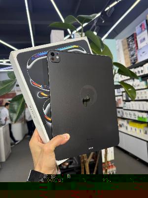 Планшет Apple iPad Pro 13-inch M4 512GB