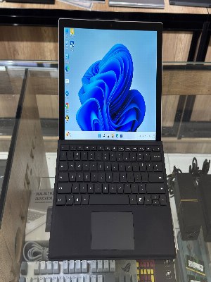 Планшет Microsoft Surface Pro 7+