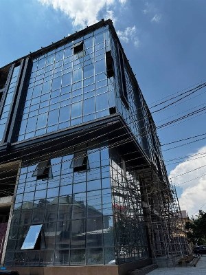 Продается 6-этажное здание в Яккасарайском районе