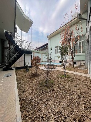 Продажа дома с участком в Яшнабадском районе