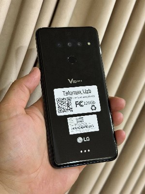Смартфон LG V50 5G 6/128GB