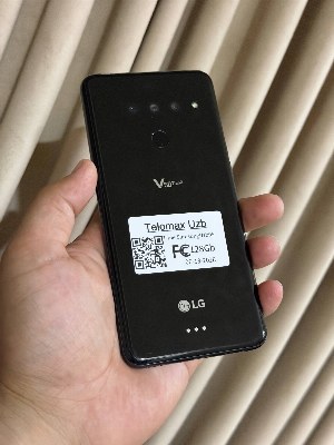 Смартфон LG V50 5G 6/128GB