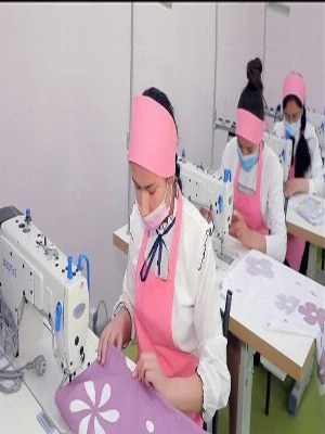Вакансия швеи, закройщика и уборщицы в швейный цех