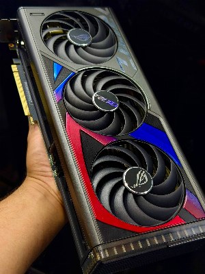 Видеокарта ASUS ROG Strix RTX 4070 Ti Gaming OC