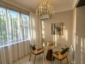 2-комнатная квартира, 60 м², 3/4 этаж, метро Космонавтов