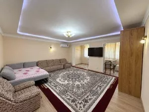2-комнатная квартира, 63 м², 4/4 этаж, ул. Моштабиб