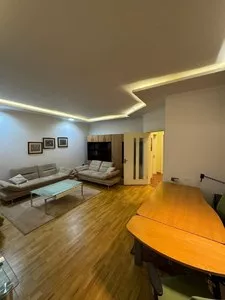 2-комнатная квартира на Ц-1, 80 м2