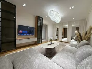 2-комнатная квартира в ЖК SAF TOWERS, 70 м2