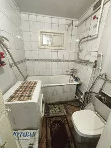 2-комнатная квартира в центре, метро Космонавтов
