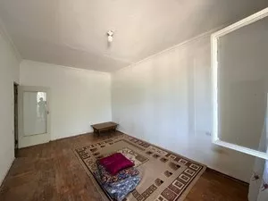 2-комнатная квартира в Юнусабаде, 54 м², 3/4 этаж, без ремонта