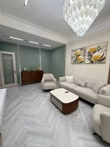 3-комнатная квартира, 120 м², Гранд Мир Отель
