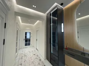 3-комнатная квартира, 63 кв.м, ул. Беруни