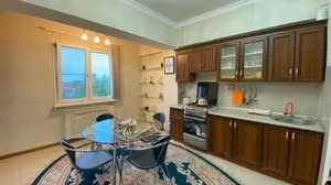 3-комнатная квартира, 70 кв.м, ЦУМ