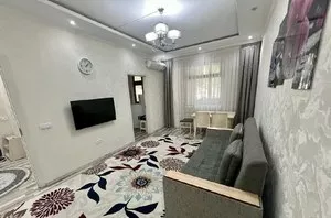 3-комнатная квартира, 70 м², 1 этаж, ул. Художников