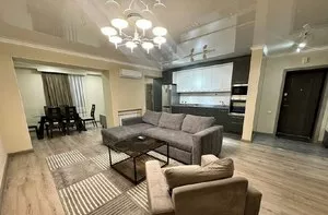 3-комнатная квартира, 80 м², 3 этаж, Ц-1