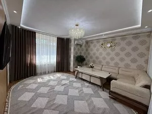 3-комнатная квартира, 85 м², 2 этаж, ориентир Family Park