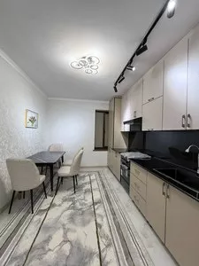 3-комнатная квартира на 1 этаже, 90 м2, Гагарина