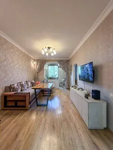 3-комнатная квартира на Буюк Ипак Йули, 65 м2