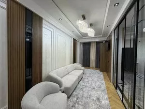 3-комнатная квартира на Октябрьской улице, 63 м², 8/12 этаж