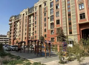 3-комнатная квартира в аренду, ЖК Парисиен