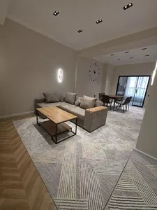 3-комнатная квартира в ЖК Эдисон, 80 м2