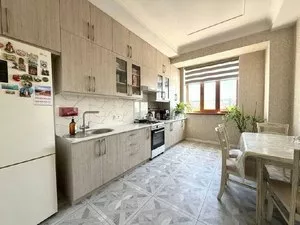 3-комнатная квартира в новостройке на улице Махтумкули