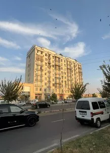 3-комнатная квартира в новостройке, Ташкентский район, Киров
