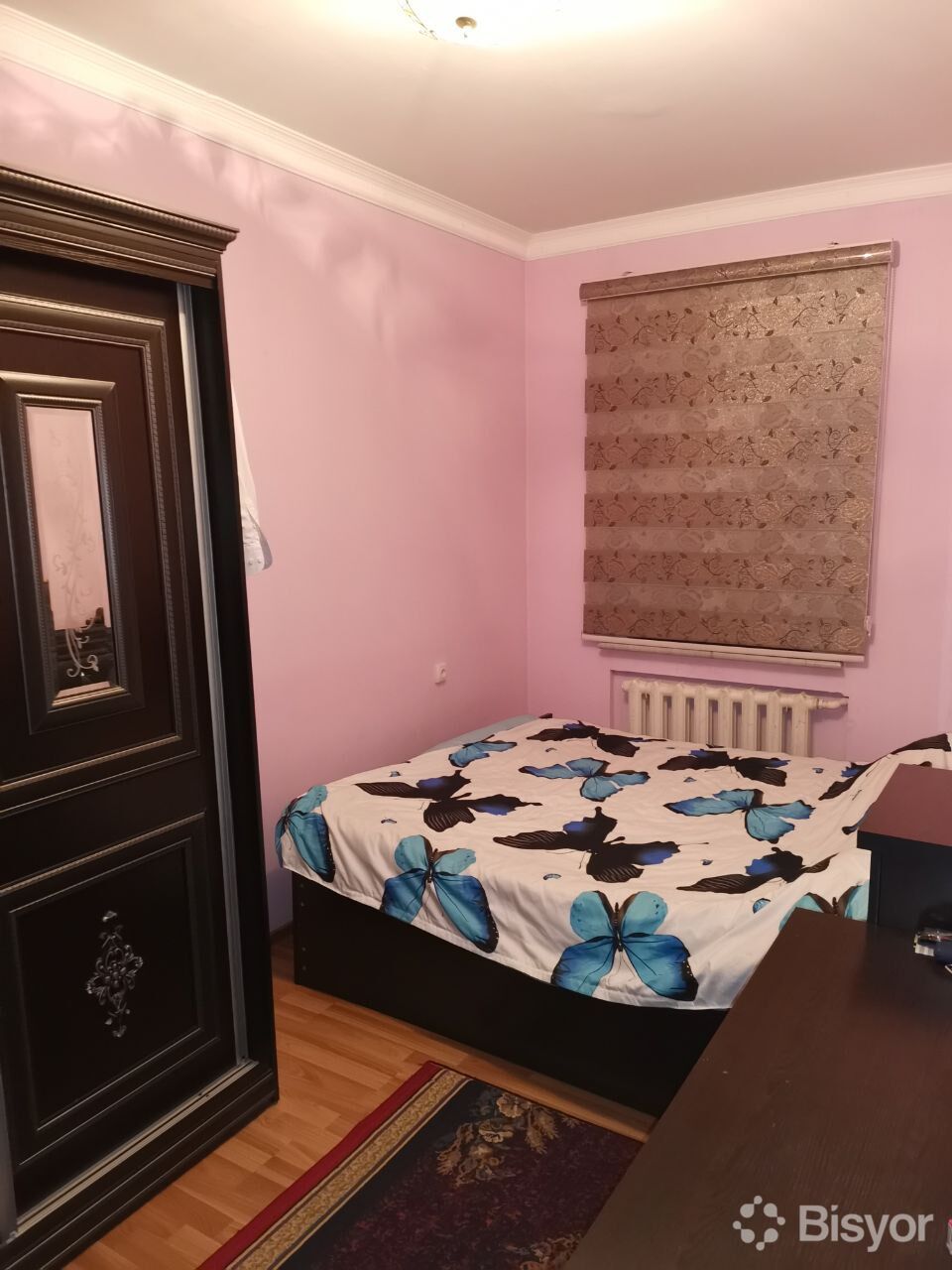 BDSMda porno qichqiradi va nola qiladi Umumiy hammom porno