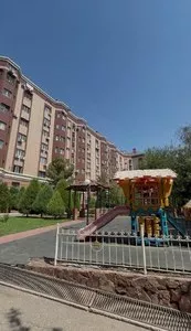 4-комнатная квартира, 190 м², 3/10 этаж, Ц-2