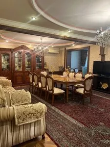 4-комнатная квартира, 200 м², Олмазорский район