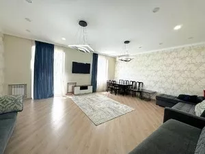 4-комнатная квартира, 208 кв.м, ул. Нукус
