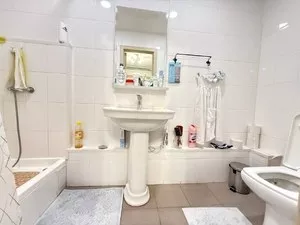4-комнатная квартира на Айбеке, 182 кв.м