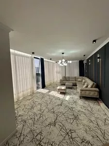 4-комнатная квартира на улице Беруний, 125 м2