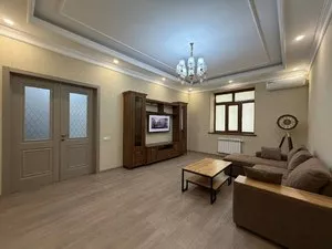 4-комнатная квартира на улице Махтумкули, 127 кв.м