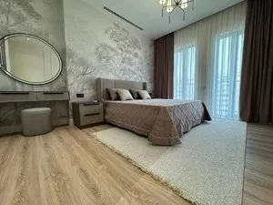 4-комнатная квартира в ЖК Mirabad Avenue, 200 м2