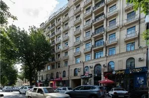 4-комнатная квартира в Мирзо Улугбекском районе