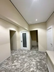 4-комнатная квартира в Яккасарайском районе, рядом с парком Бобура