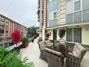 5-комнатная квартира с большой террасой в Габусе