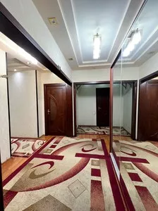 5-комнатная квартира в Яккасарай, евро ремонт